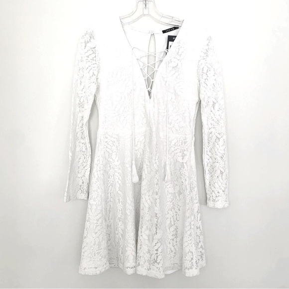 LUC-CE White Lace Skater Dress - Picture 4 of 15